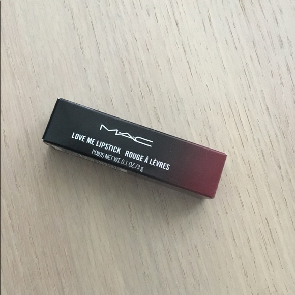 Mac “E for Effortless” Love Me Warm Toned Medium Red Lipstick - Picture 7 of 7